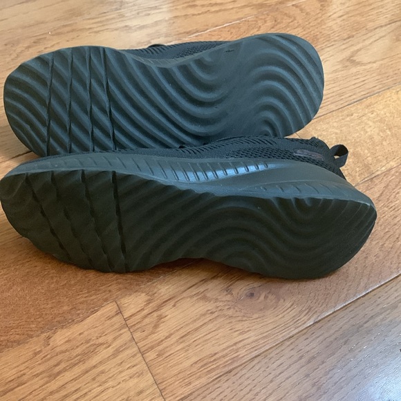 Sketchers memory foam size 7 excellent condition - Picture 4 of 4